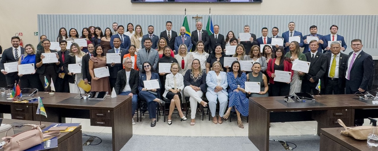 OAB-AP participa de Sessão Solene em homenagem ao Dia da Advocacia